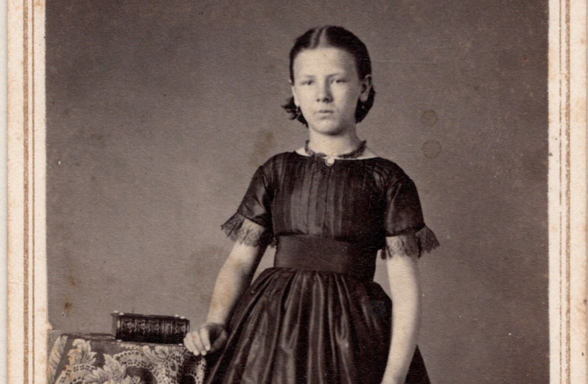 Blog Featured Images vintage photo of girl